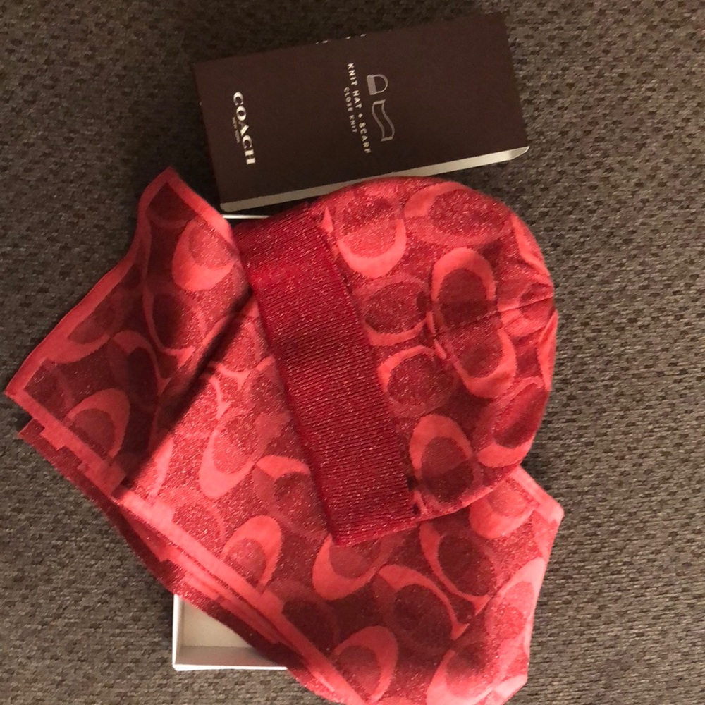 Coach hat and scarf set